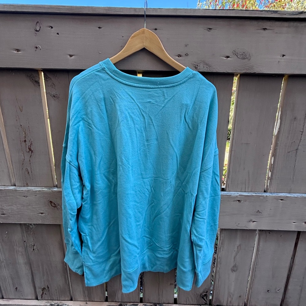 🎉NWT🎉 Time and Tru Aqua Relaxed Crewneck Sweatshirt - Picture 10 of 14